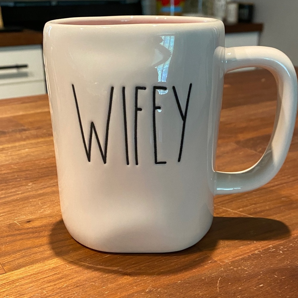 🚫SOLD🚫 Rae Dunn 'Wifey' Mug
